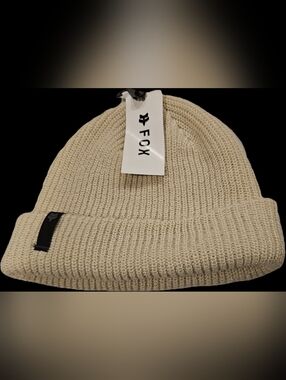 Fox Machinist Beanie in cream nwt